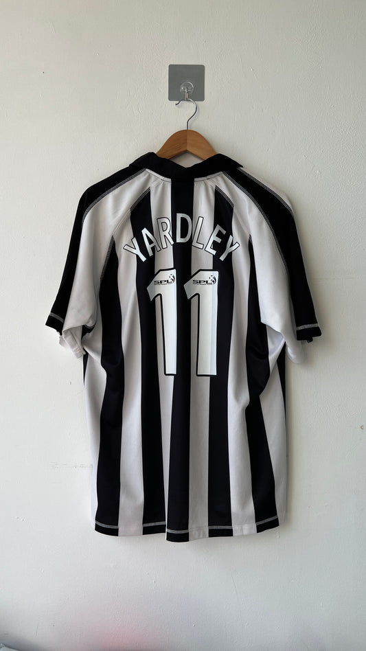 St. Mirren 2000-01 Home Shirt Yardley #11 (L)
