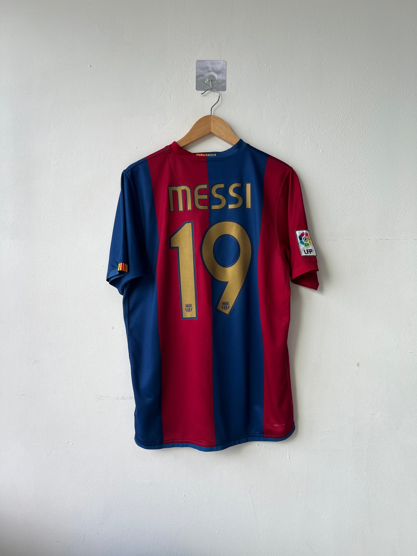 (M) Barcelona 2006-07 Home Shirt Messi #19