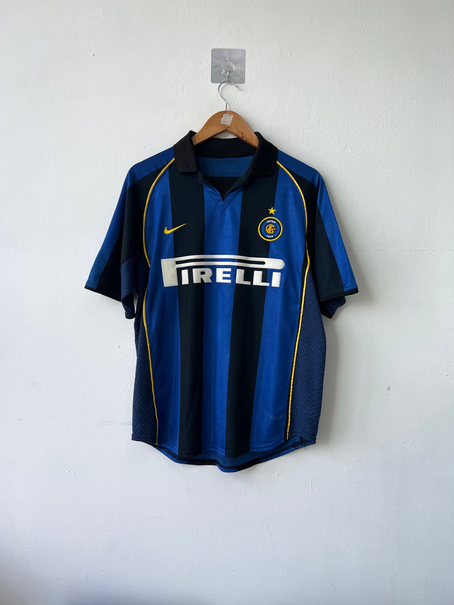 (M) Inter Milan 2001-02 Home Shirt Ronaldo #9