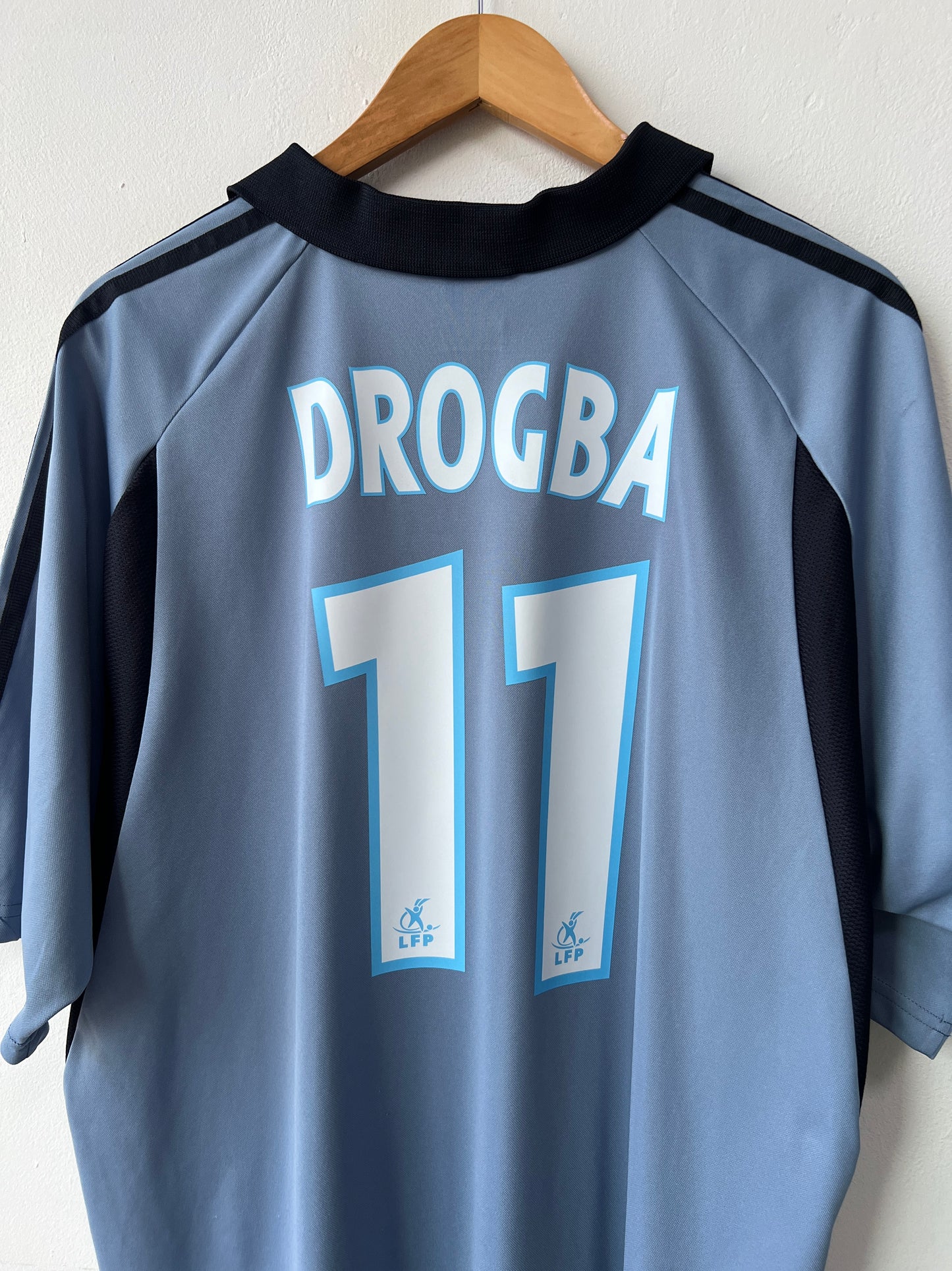 (XL) Marseille 2003-04 Third Shirt Drogba #11
