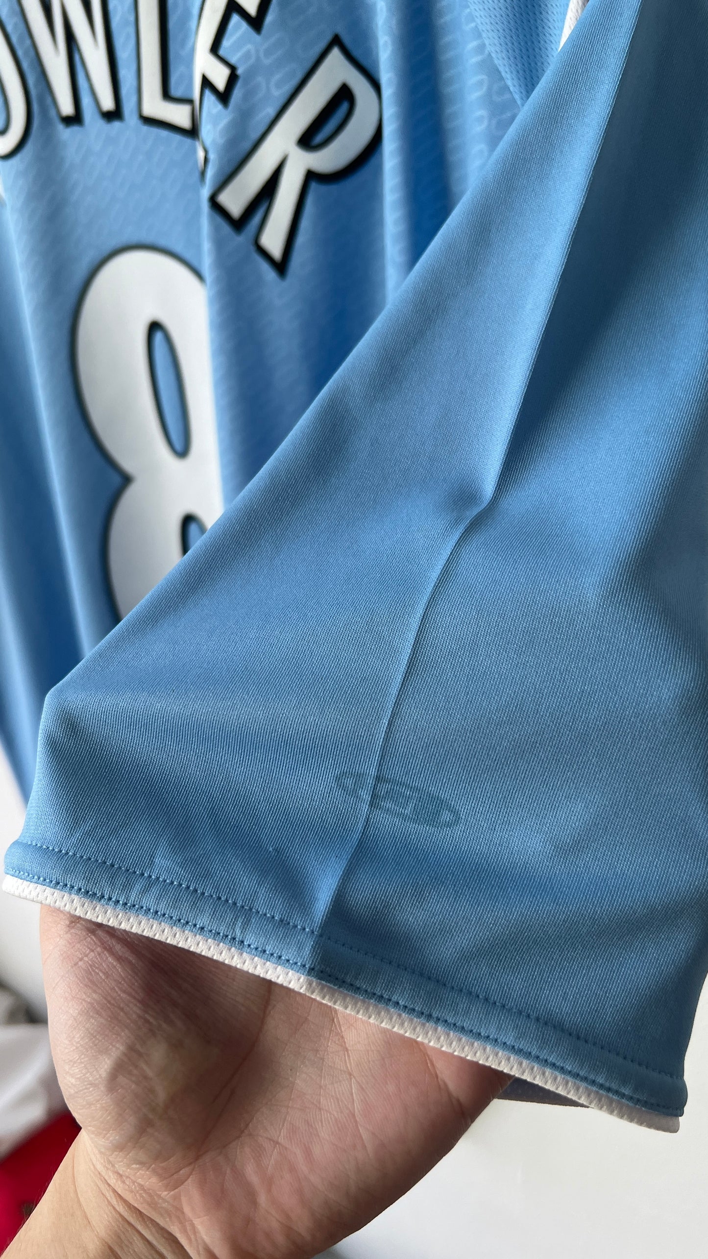 Manchester City 2004-06 Home Shirt Fowler #8 (L fits XL)