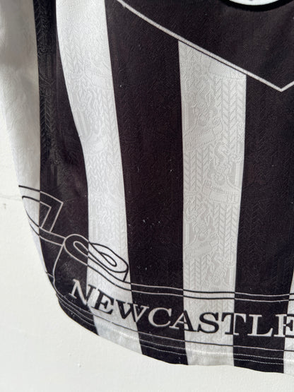 (M) Newcastle 1997-99 Home Shirt Shearer #9