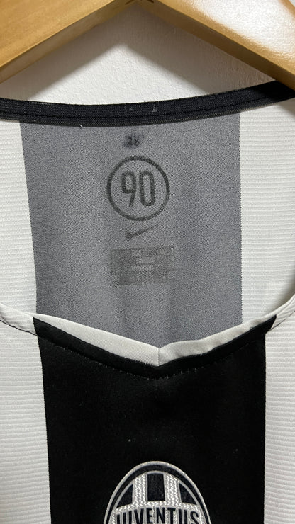 Juventus 2005-06 Home Shirt Ibrahimovic #9 (M)