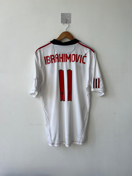 (L) AC Milan 2010-11 Away Shirt Ibrahimovic #11