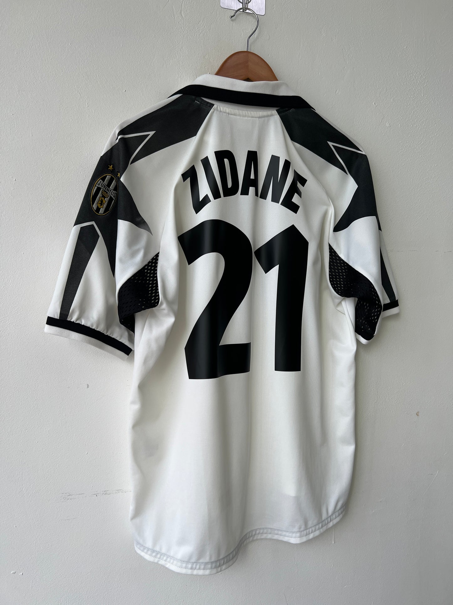 (L) Juventus 1998-99 Away Shirt Zidane #21
