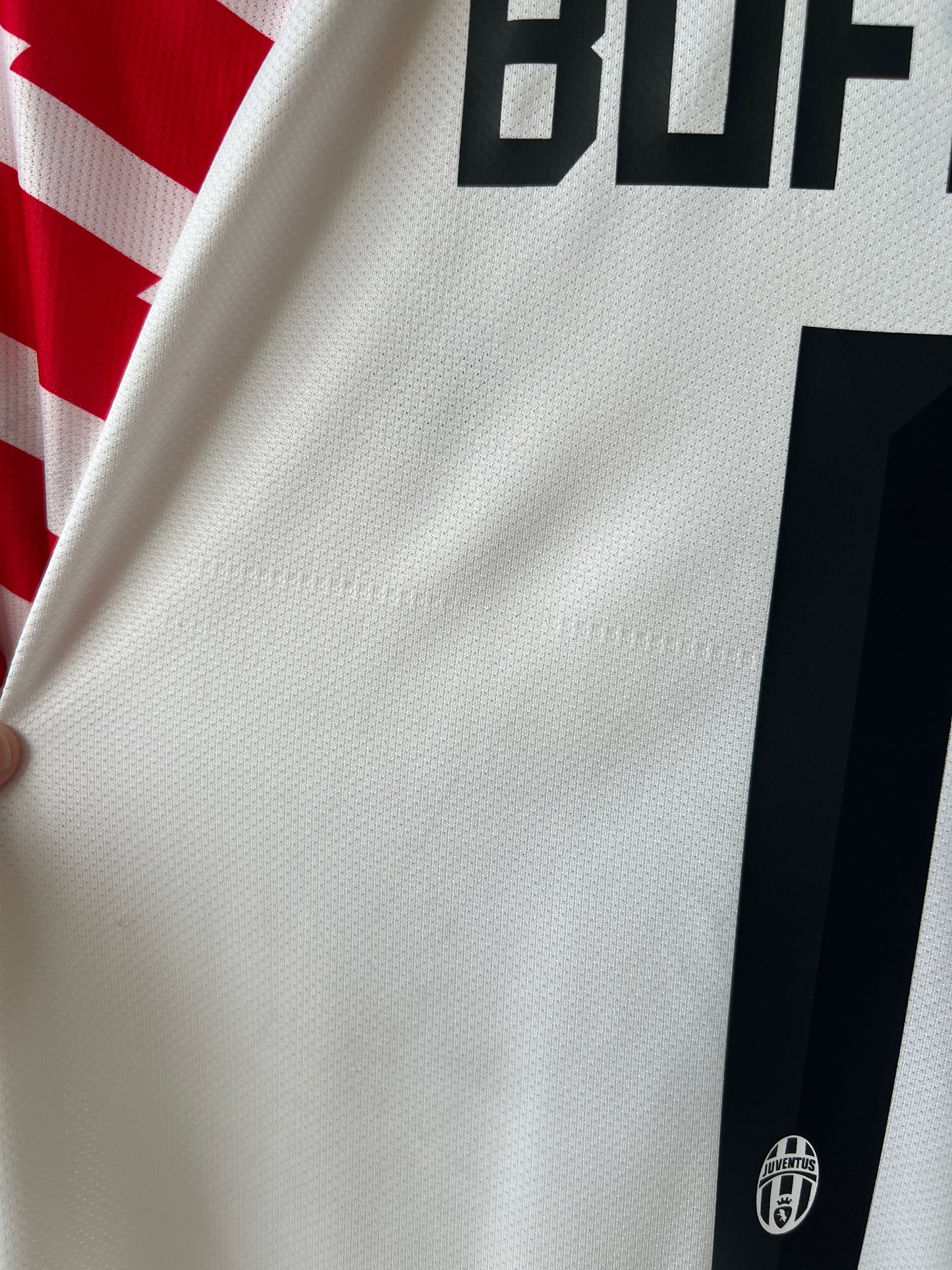 (M) Juventus 2010-11 GK Shirt Buffon #1