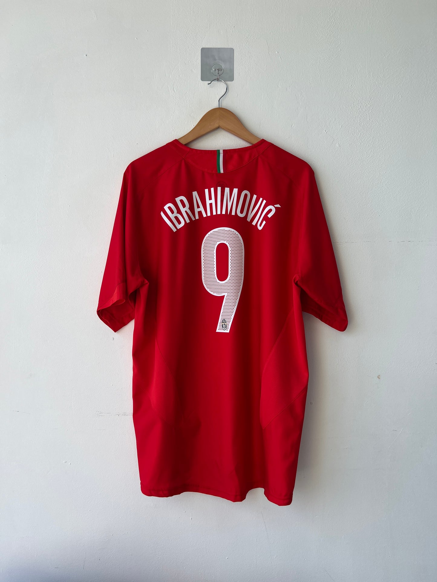 (L) Juventus 2005-07 Away Shirt Ibrahimovic #9