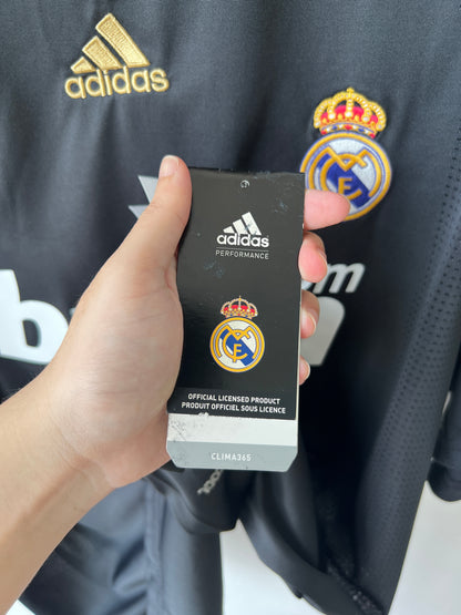 (XL) Real Madrid 2009-10 Third Shirt Kaka #8 (NEW)