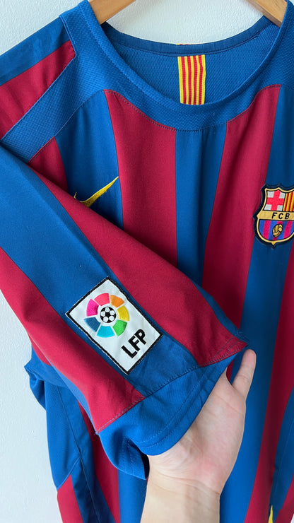 Barcelona 2005-06 Home Shirt Ronaldinho #10 (L)