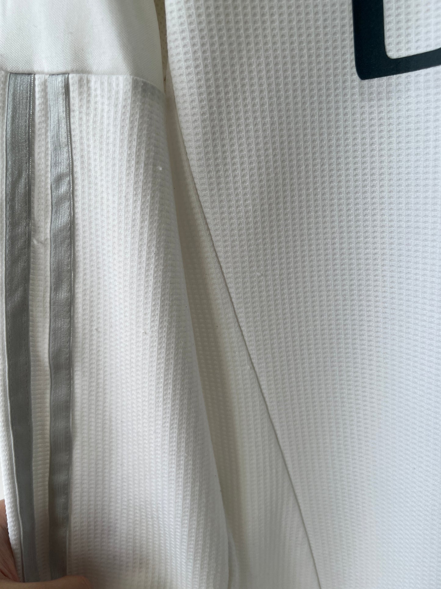 (L) Real Madrid 2015-16 Home Long Sleeve Shirt Bale #11