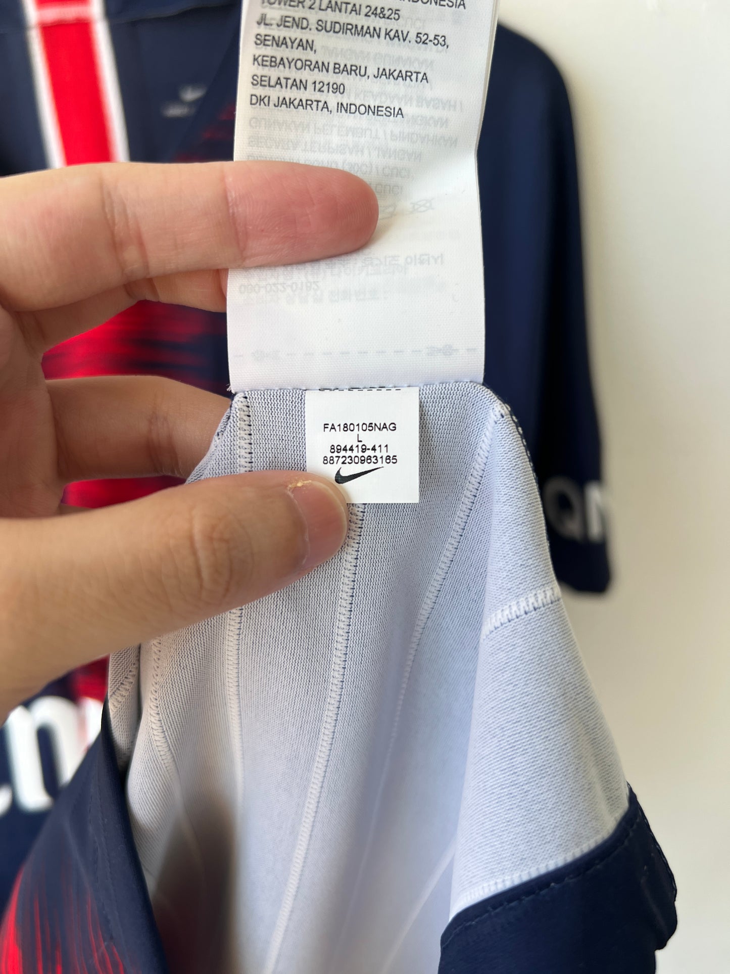 (L fits M) PSG 2018-19 Home Player Version Shirt Mbappe #29