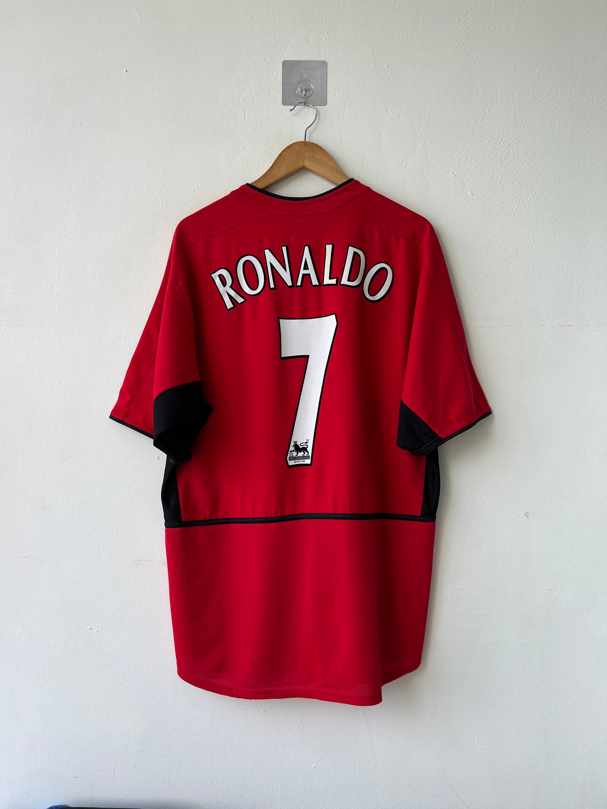 (XL) Manchester United 2002-04 Home Shirt Ronaldo #7