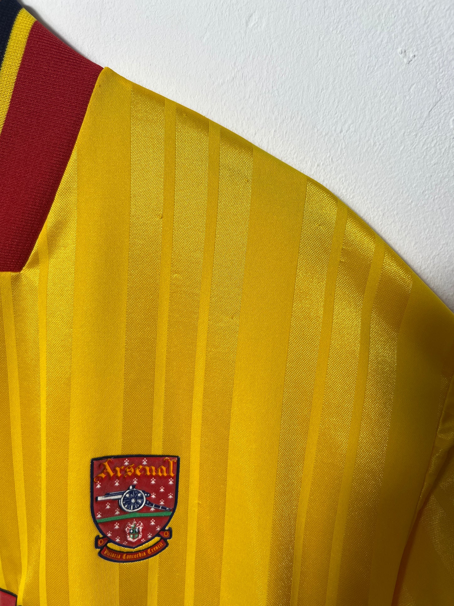 (M fits L) Arsenal 1993-94 Away Shirt Wright #8