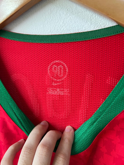 (XL) Portugal 2004-06 Home Shirt Figo #7