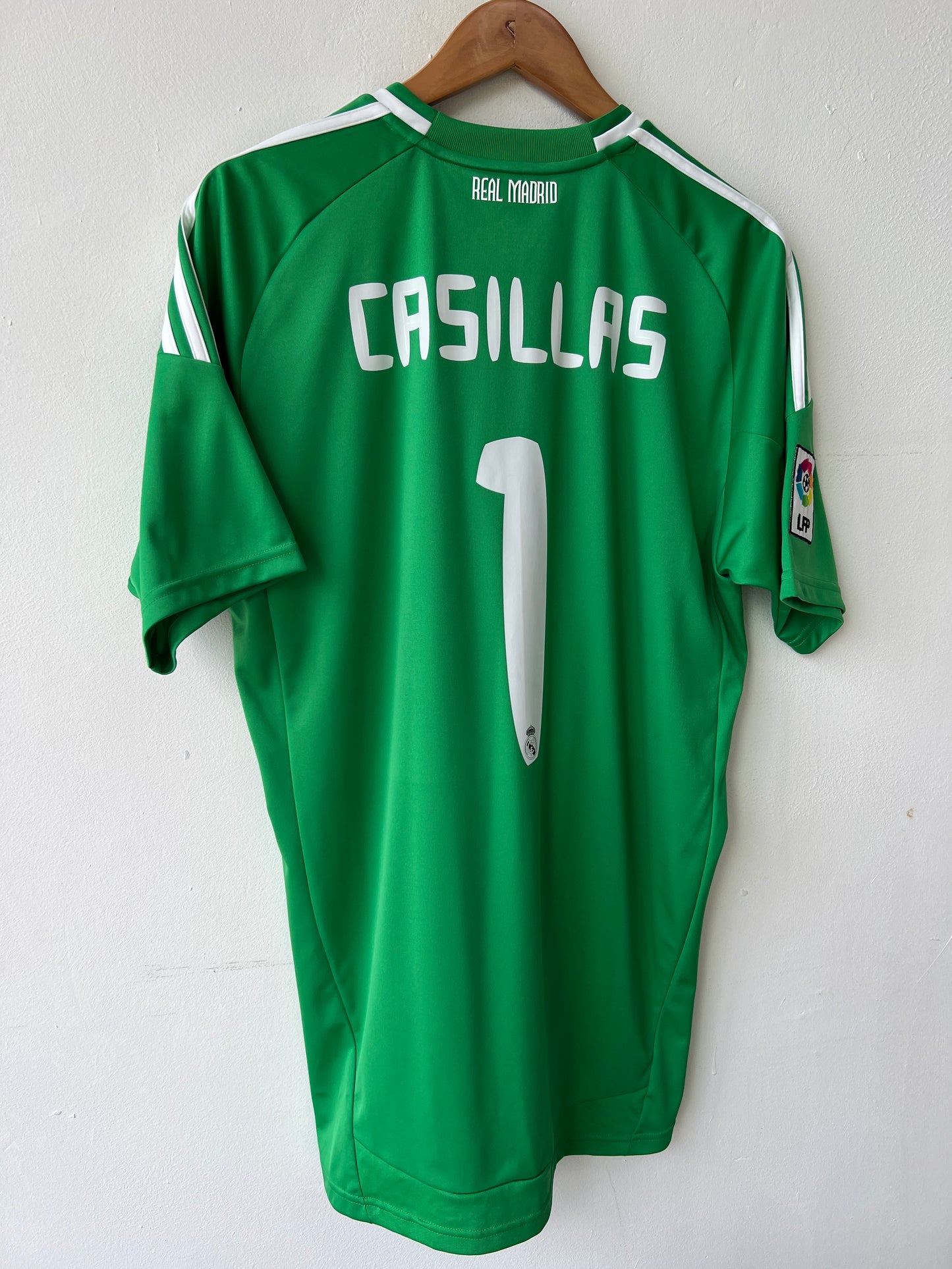 (L) Real Madrid 2010-11 GK Shirt Casillas #1