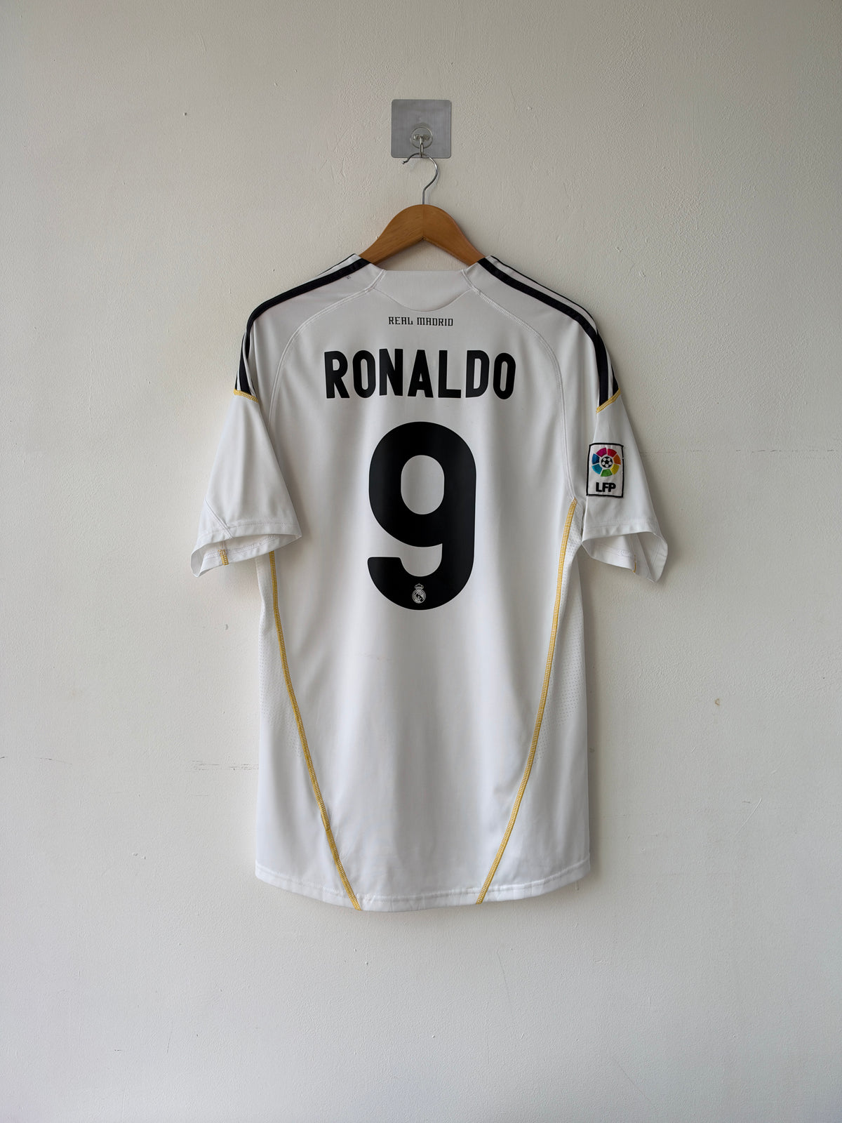 (M) Real Madrid 2009-10 Home Shirt Ronaldo #9