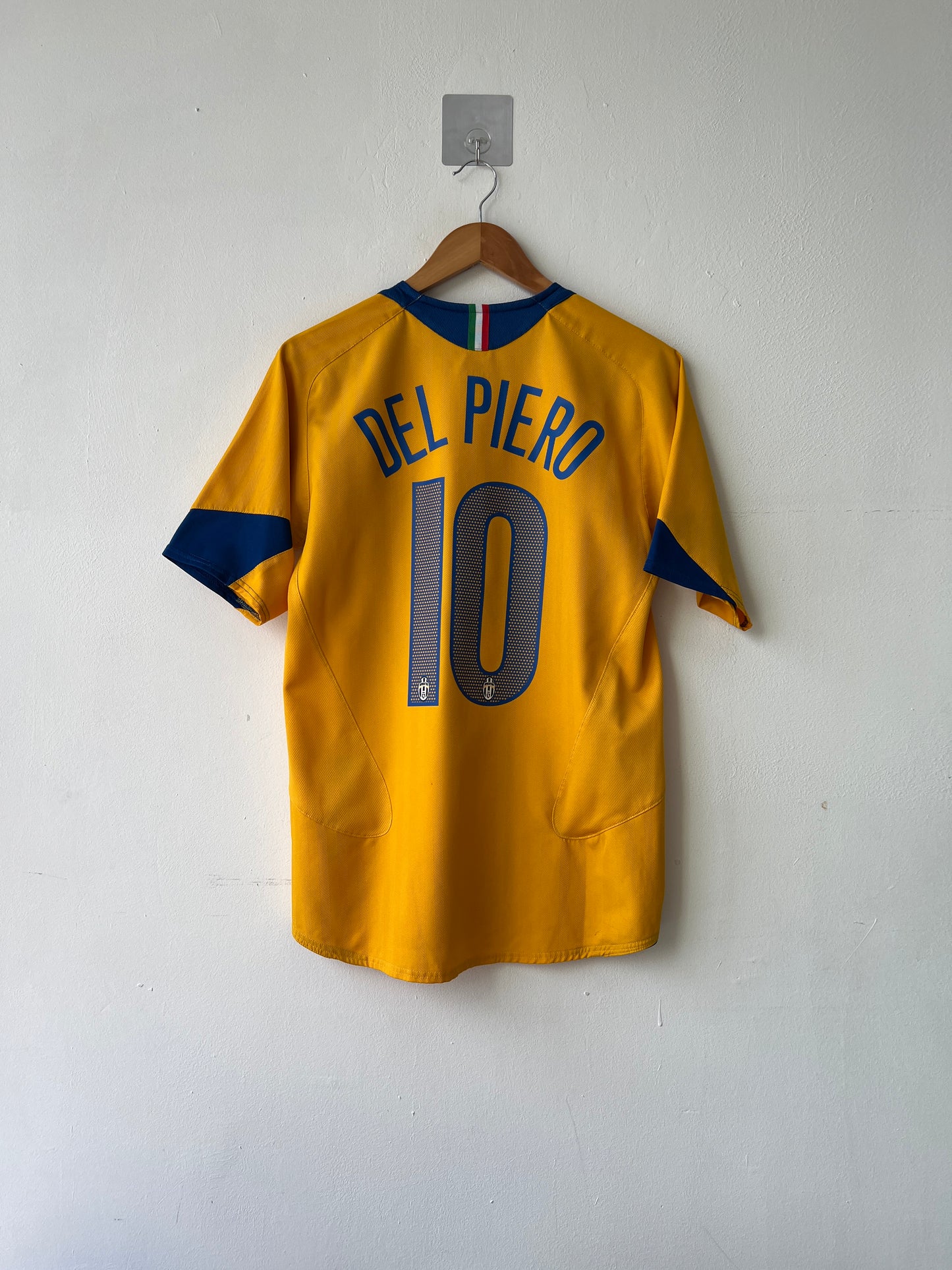 (S fits M) Juventus 2005-06 Third Shirt Del Piero #10