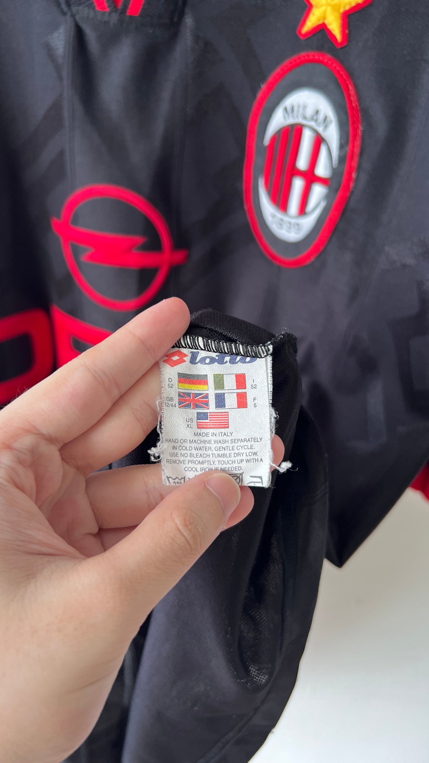 AC Milan 1996-97 Third Shirt Maldini #3 (XL)