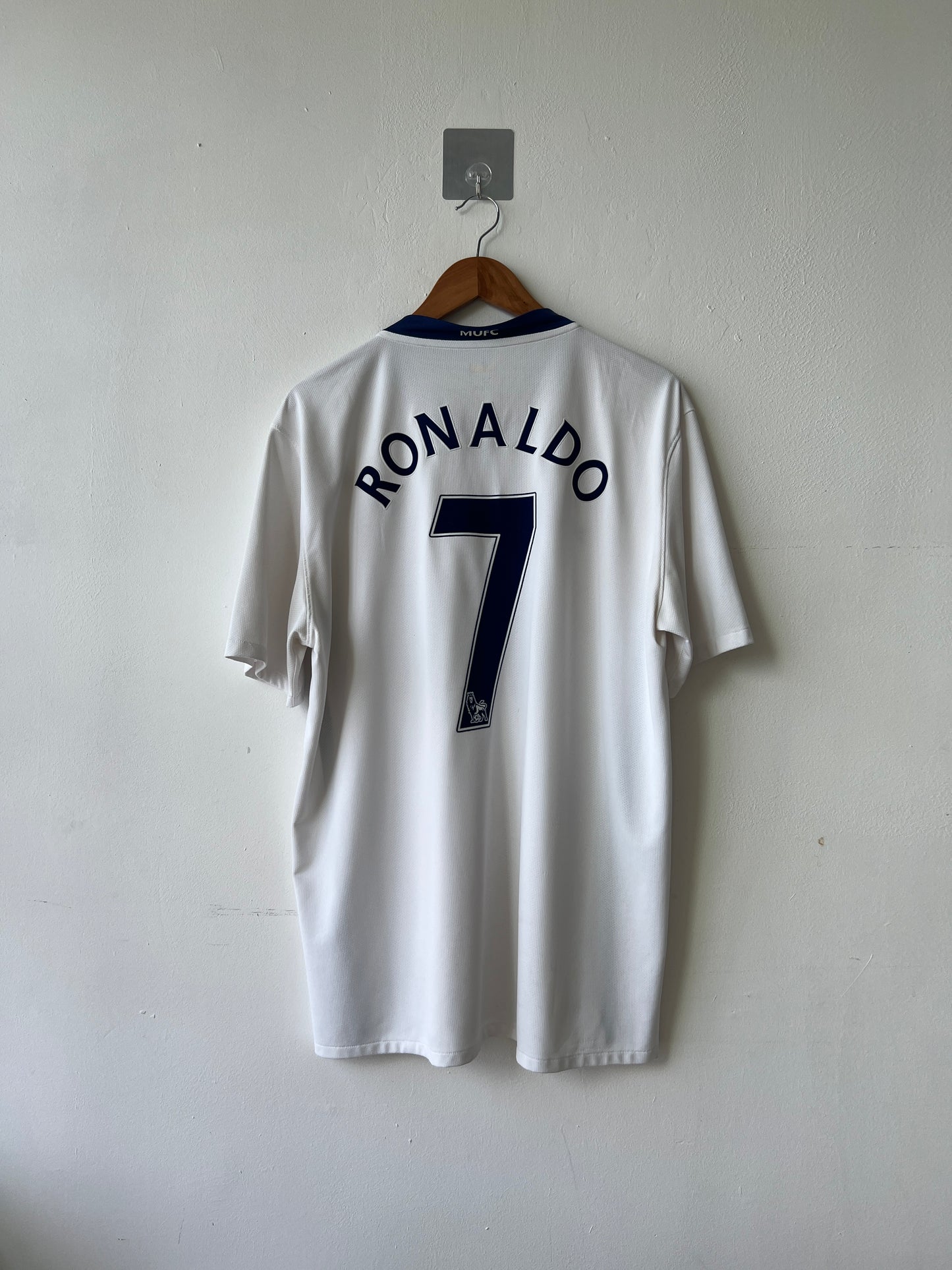 (XL) Manchester United 2008-10 Away Shirt Ronaldo #7
