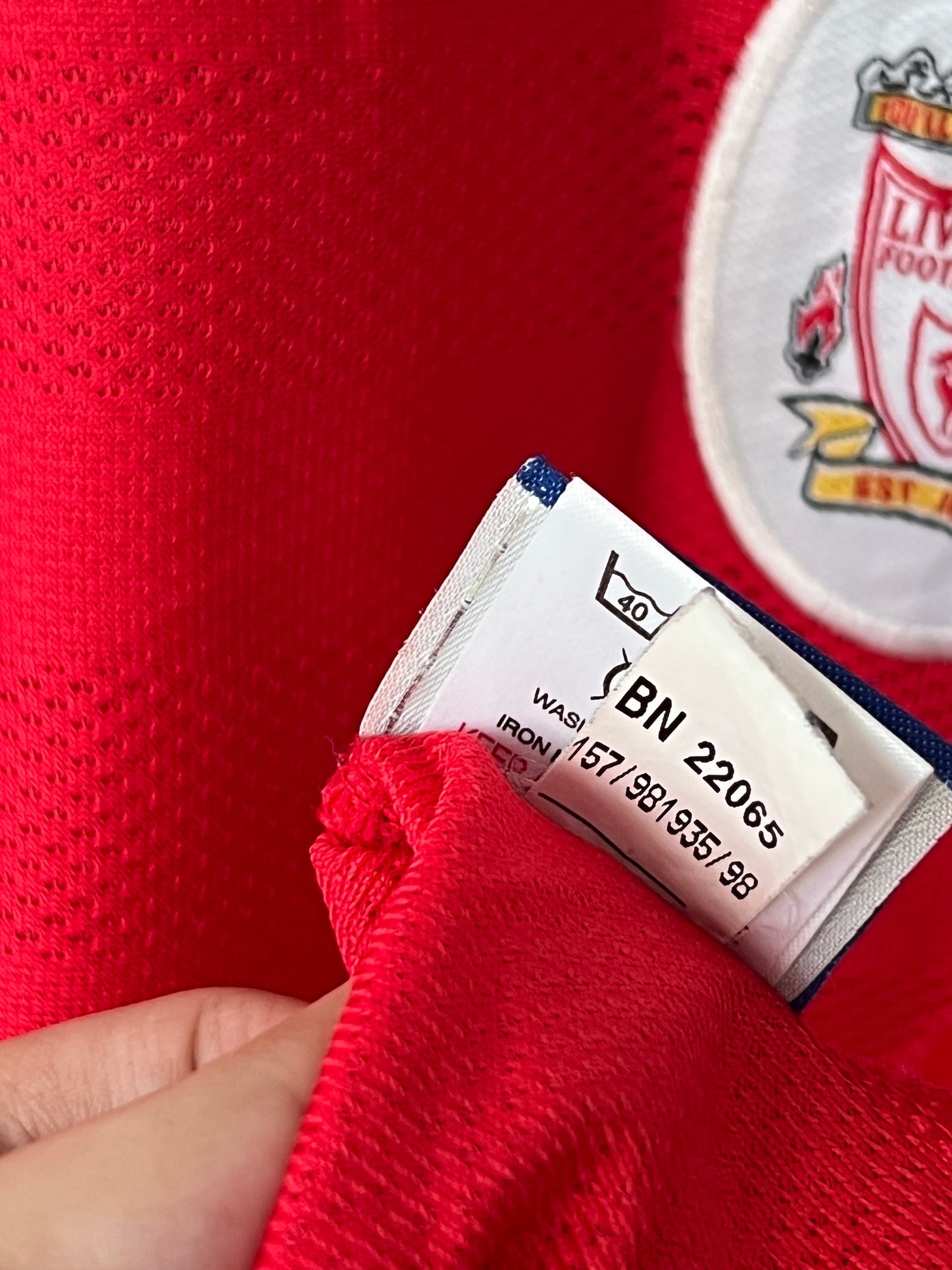 (L) Liverpool 1998-00 Home Shirt Gerrard #28