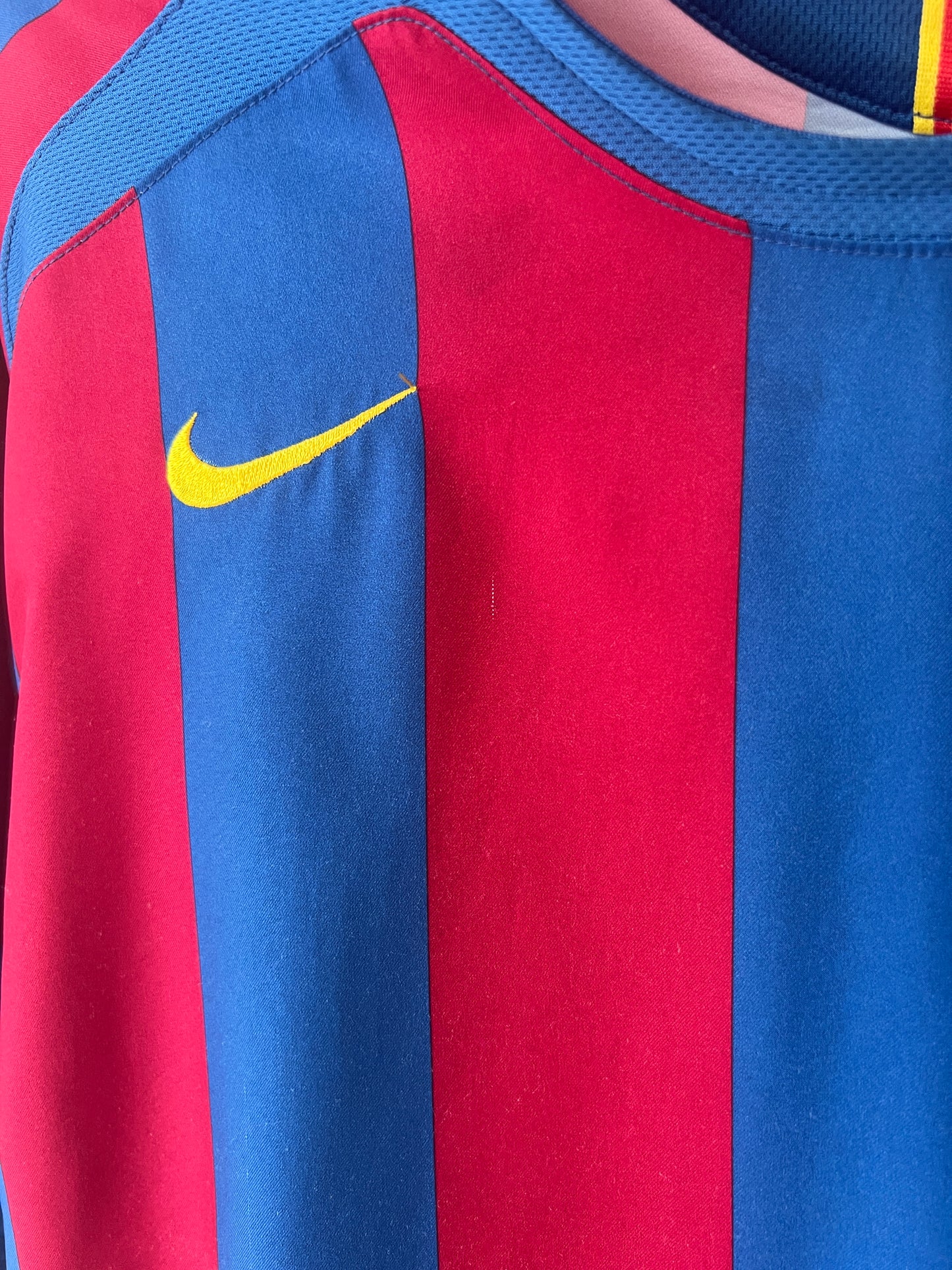 (L) Barcelona 2005-06 Home Shirt Ronaldinho #10