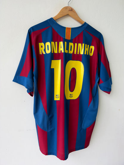 (M) Barcelona 2005-06 Home Shirt Ronaldinho #10
