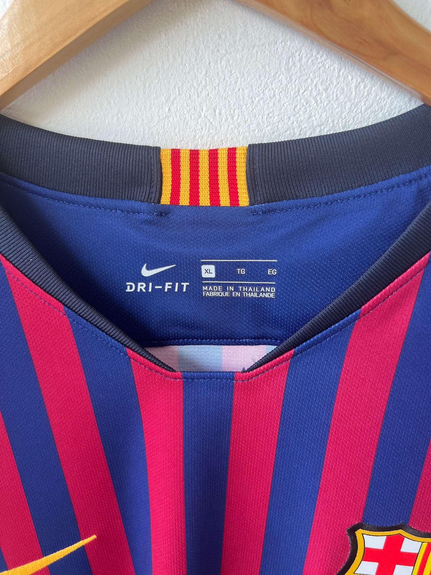 (XL) Barcelona 2018-19 Home Shirt Messi #10 (NEW)