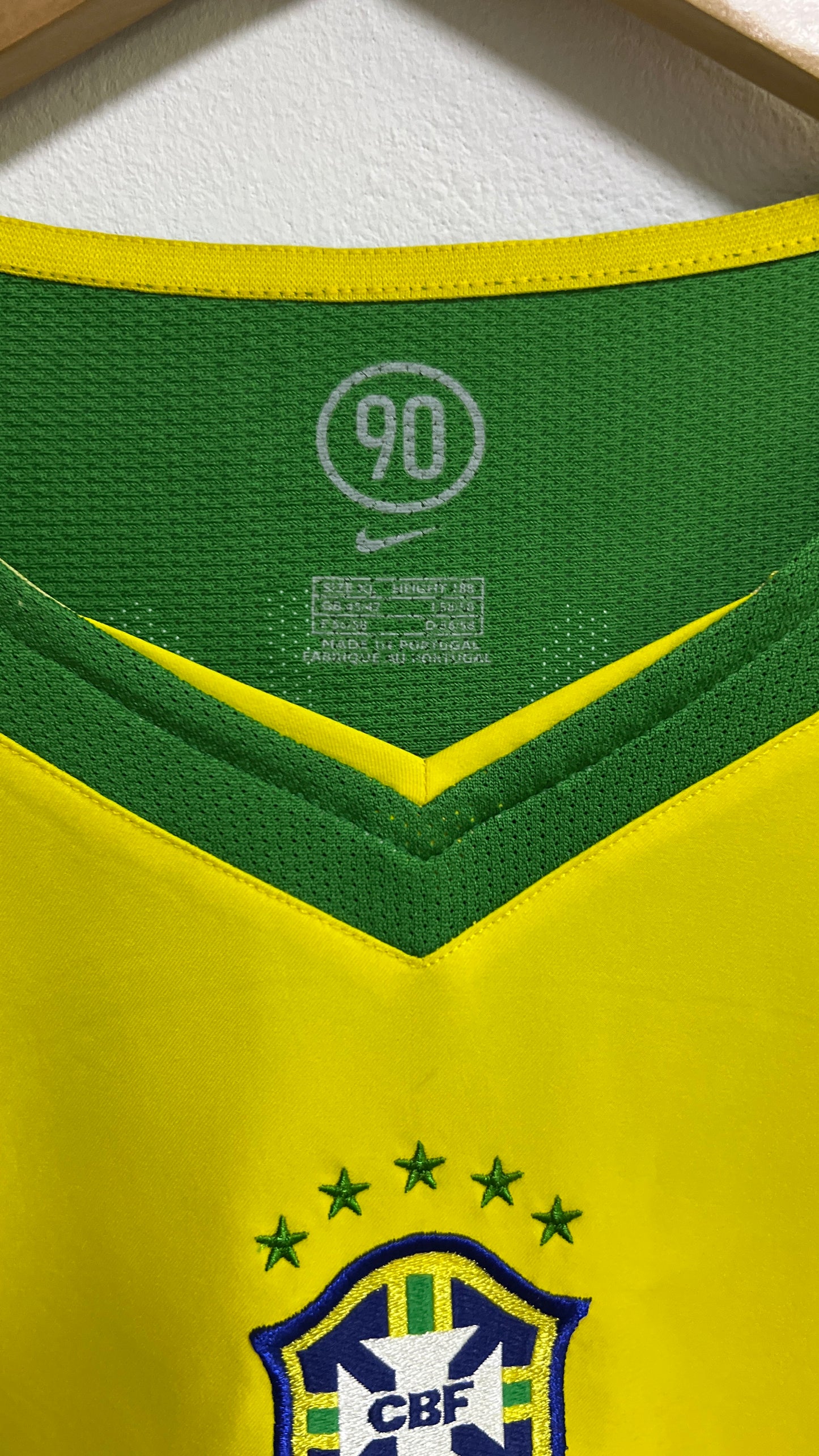Brazil 2004-06 Home Shirt Kaka #8 (XL)