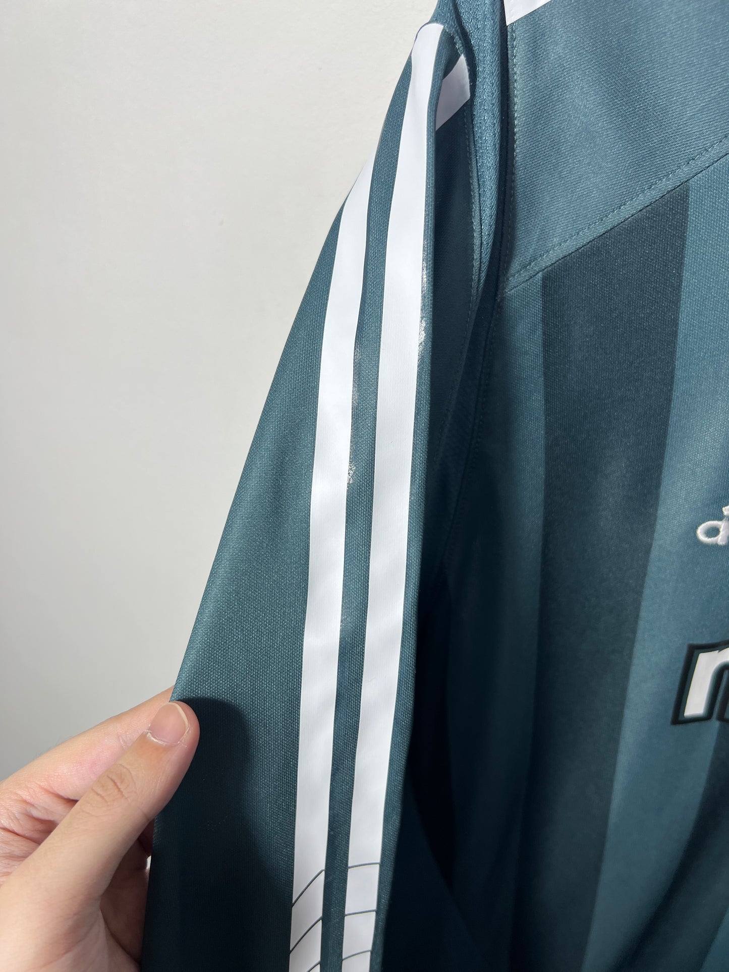 (L) Newcastle 2005-06 Away Long Sleeve Shirt Shearer #9
