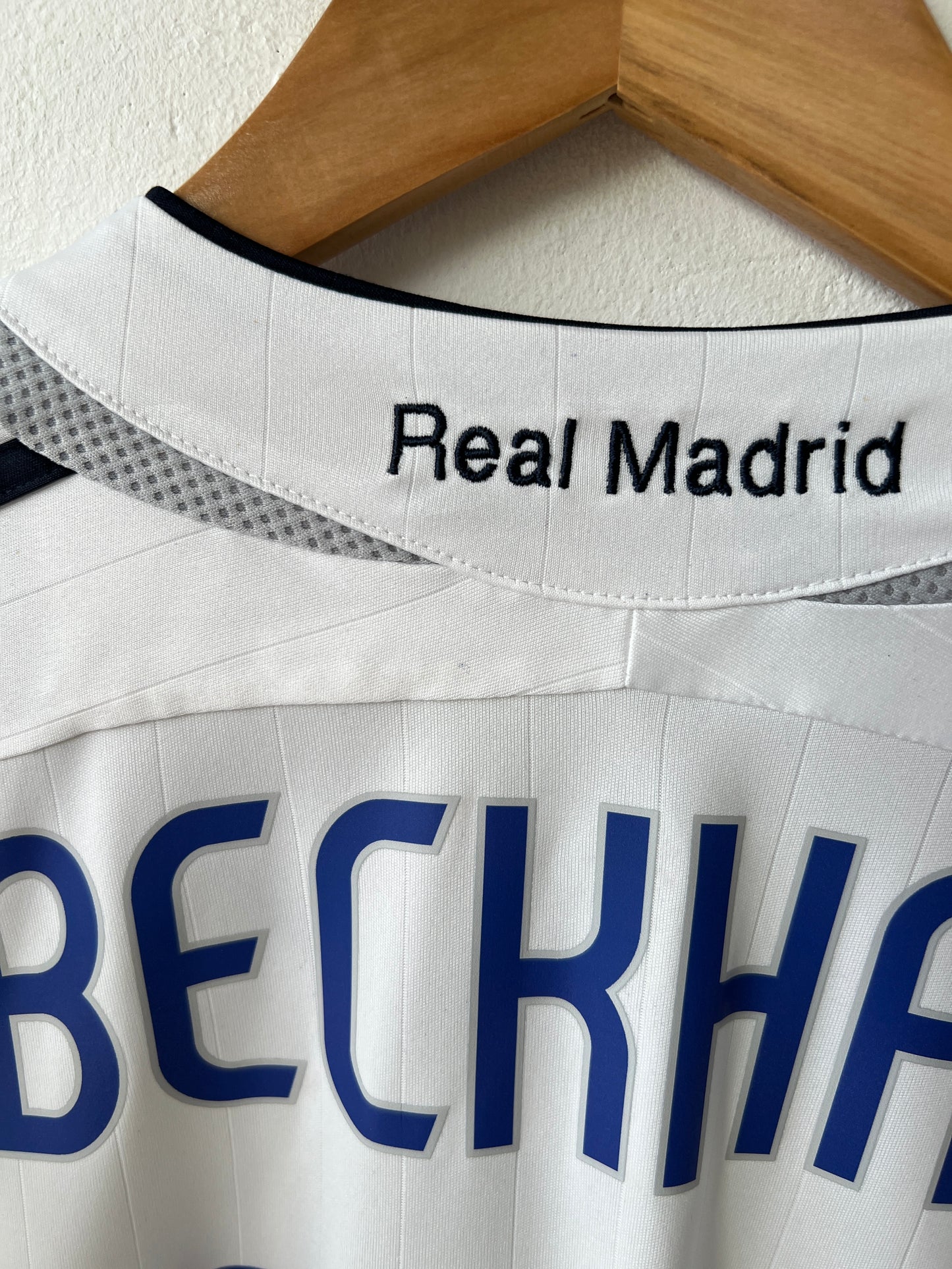 (XL) Real Madrid 2006-07 Home Shirt Beckham #23