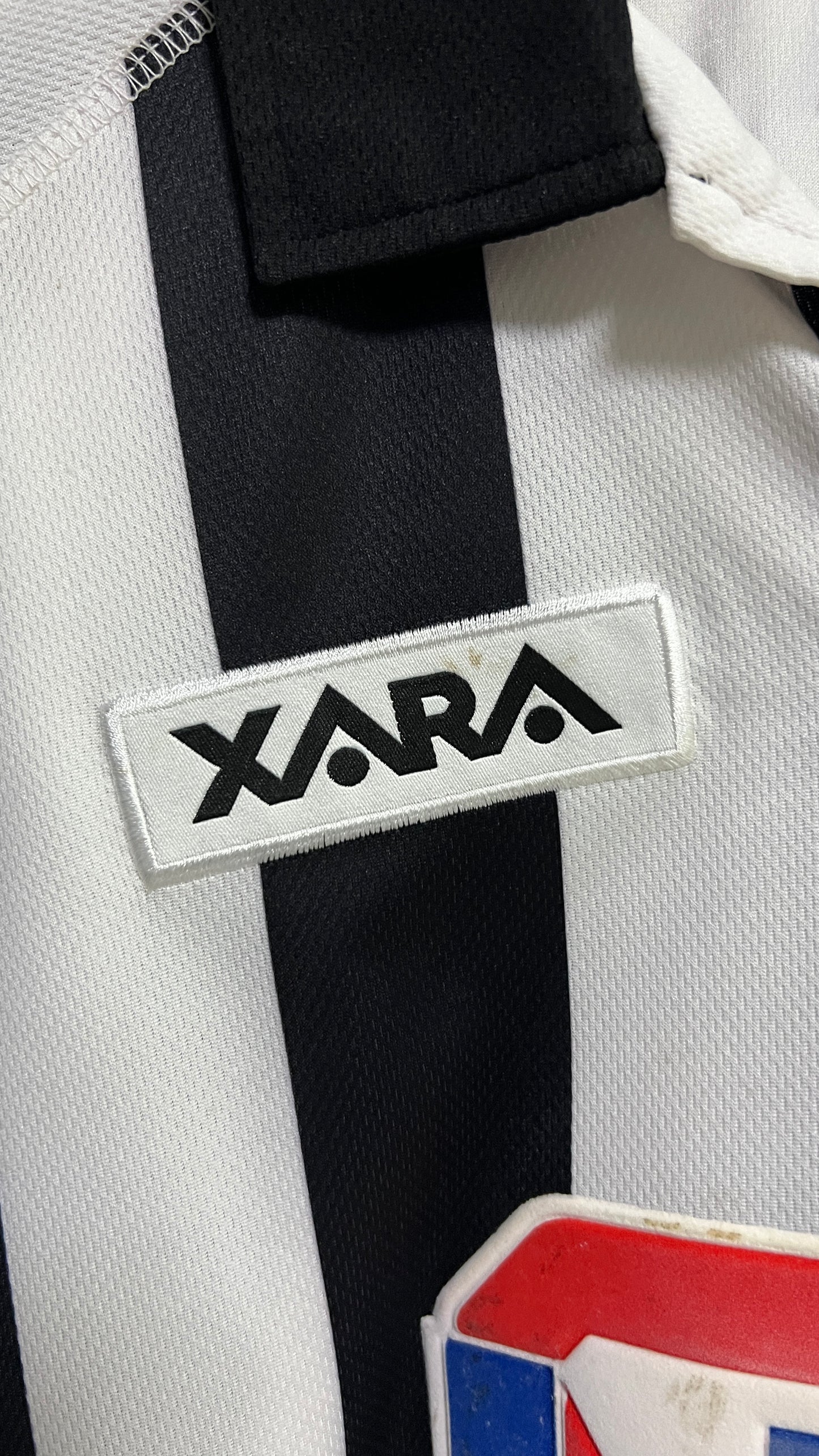 St. Mirren 2000-01 Home Shirt Yardley #11 (L)