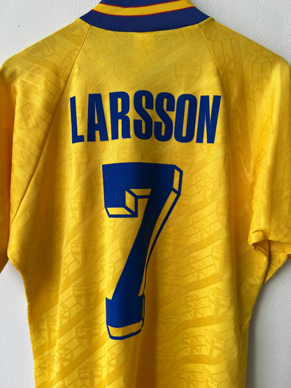 (M) Sweden 1994-96 Home Shirt Larsson #7