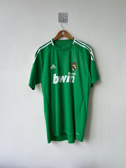 (L) Real Madrid 2010-11 GK Shirt Casillas #1