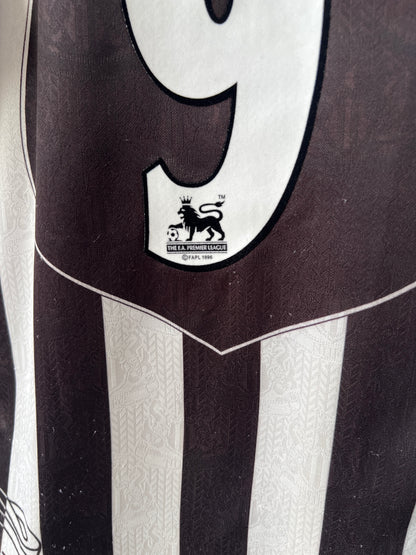 (M) Newcastle 1997-99 Home Shirt Shearer #9