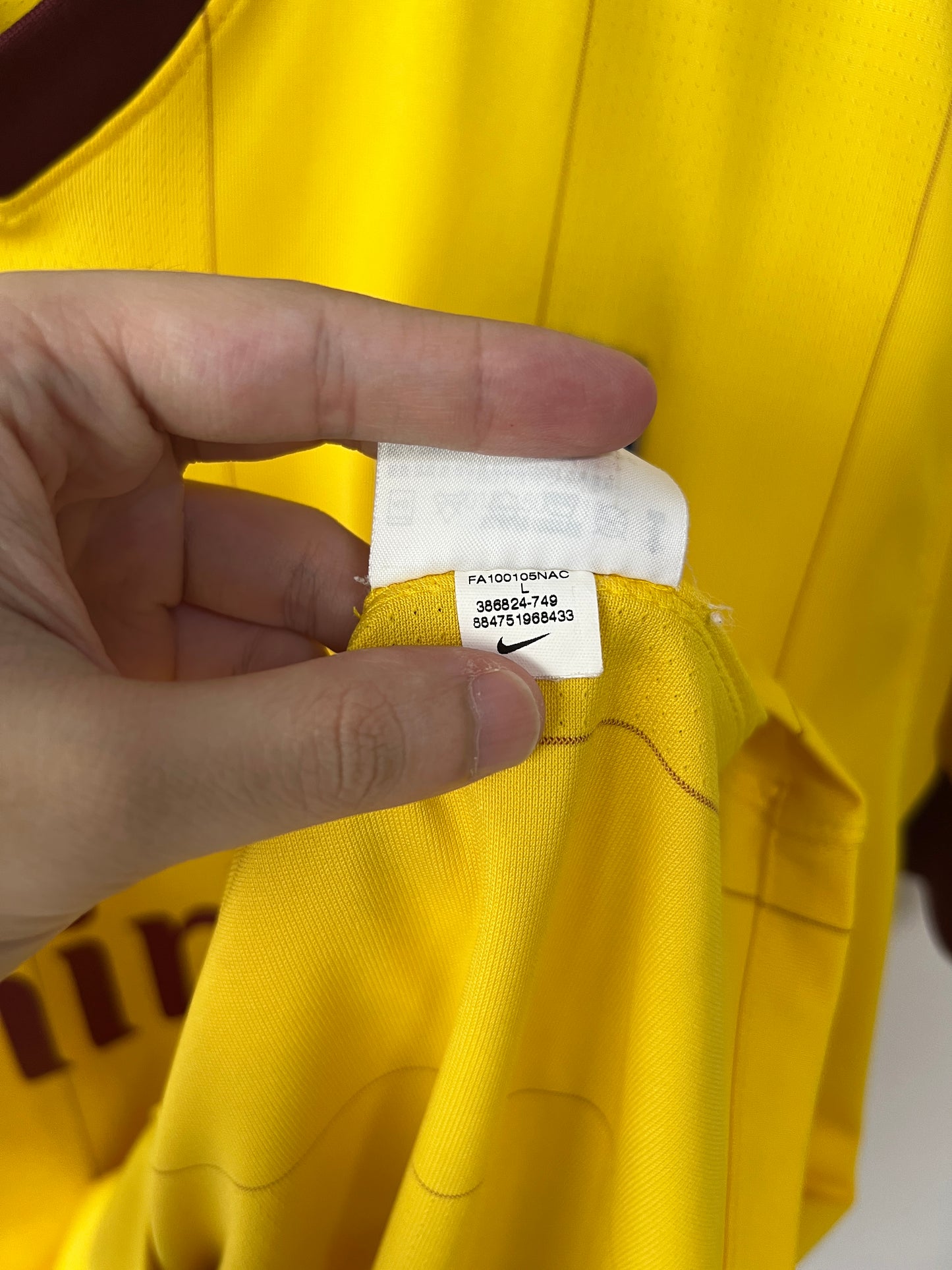 (L) Arsenal 2010-12 Away Shirt Arshavin #23