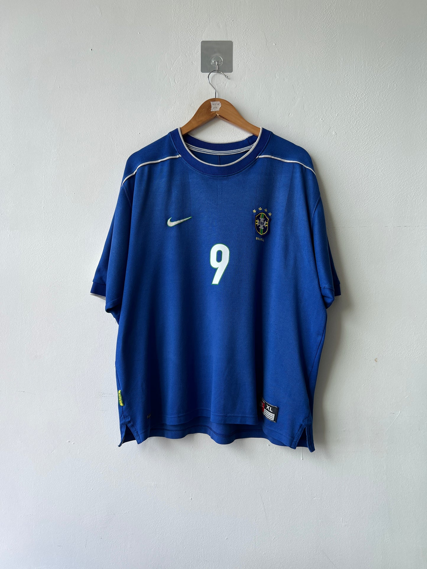 (XL) Brazil 1998-00 Away Shirt Ronaldo #9