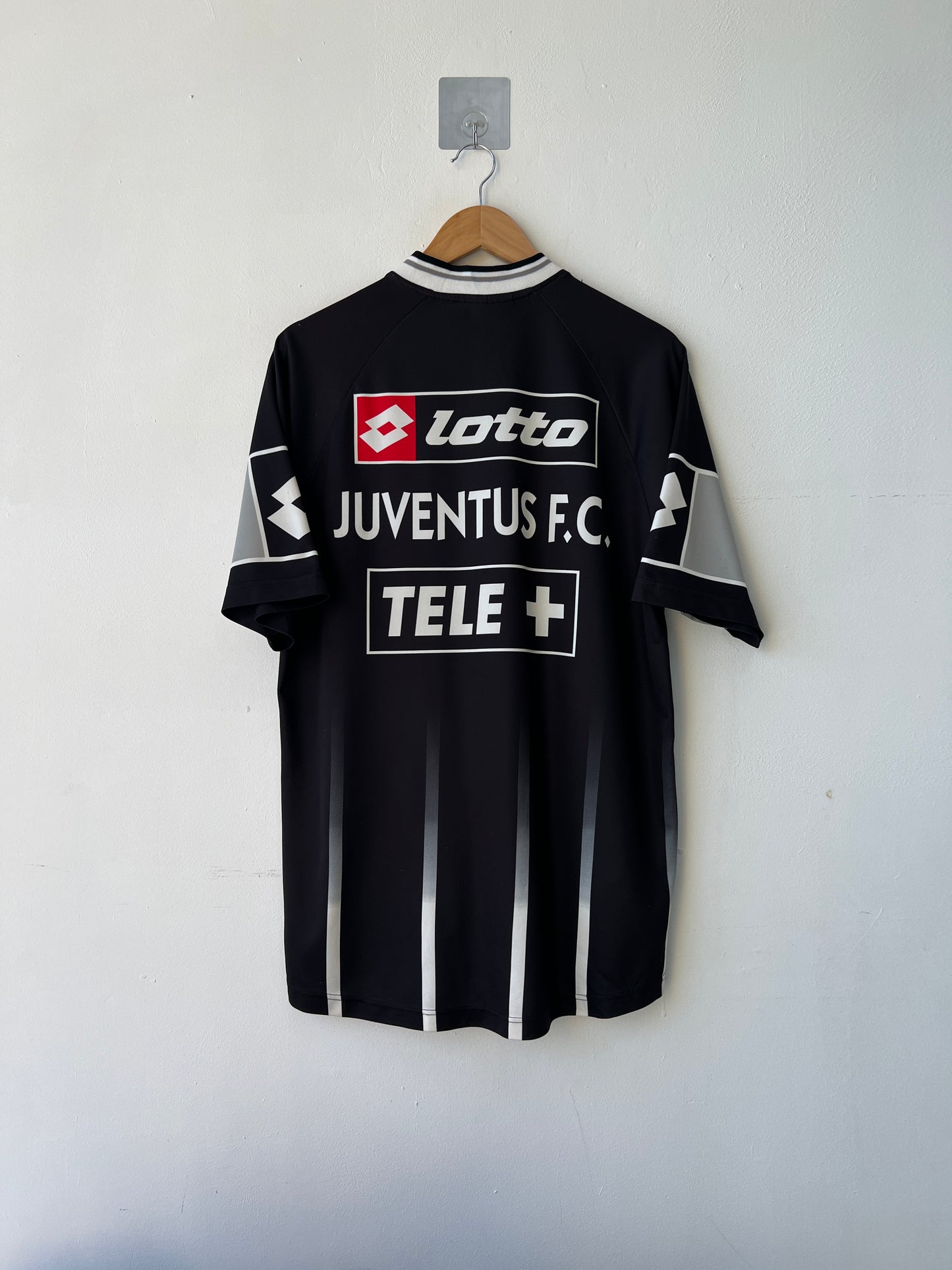 (L) Juventus 2000-01 Lotto Training Shirt
