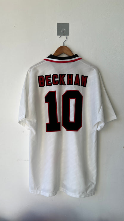 Manchester United 1996-97 Away Shirt Beckham #10 (XL)