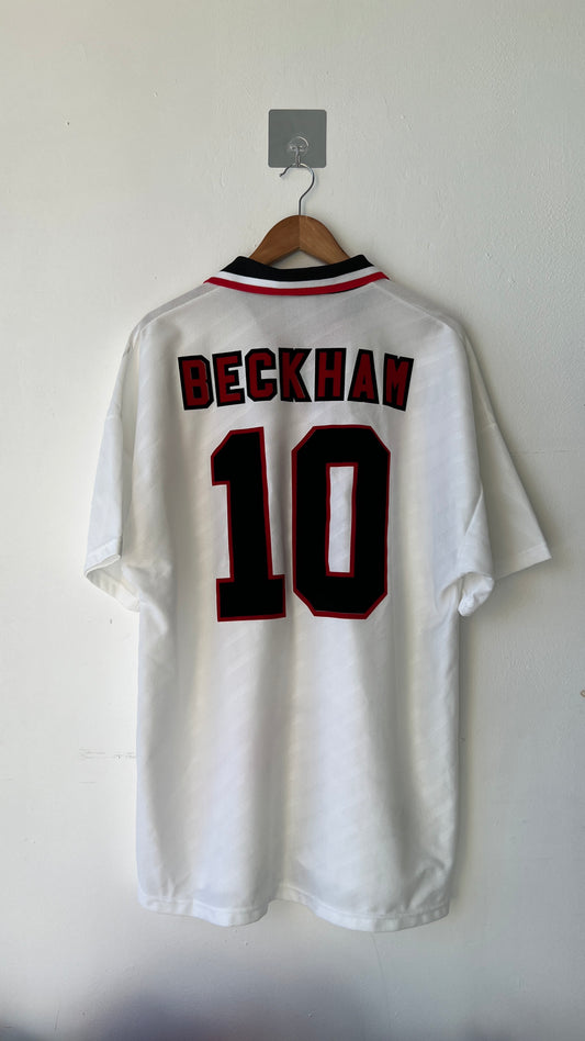Manchester United 1996-97 Away Shirt Beckham #10 (XL)