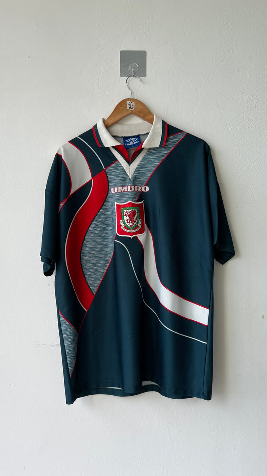 Wales 1994-96 Away Shirt Rush #9 (L)