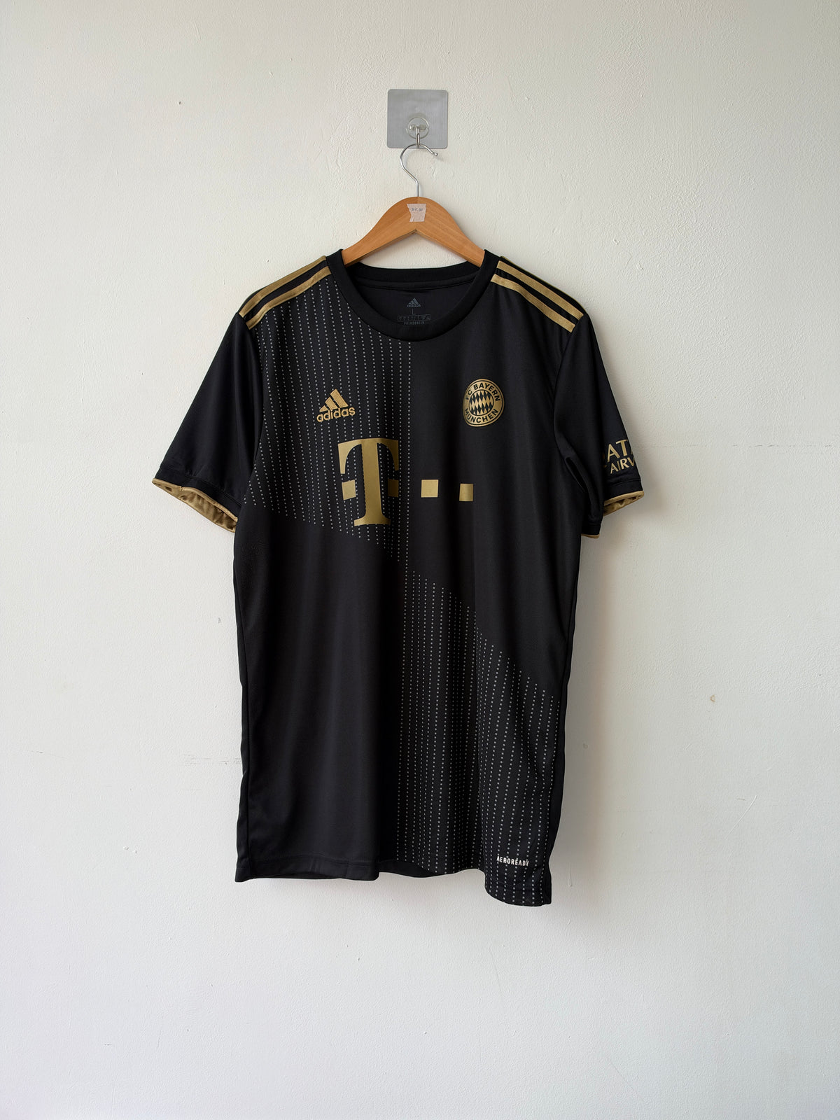 (L) Bayern Munich 2021-22 Away Shirt Lewandowski #9