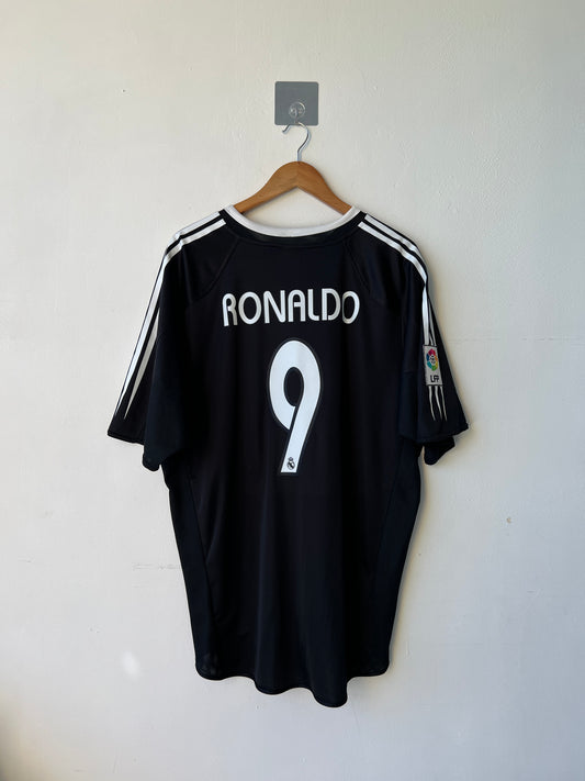 Real Madrid 2004-05 Away Shirt Ronaldo #9 (XL)