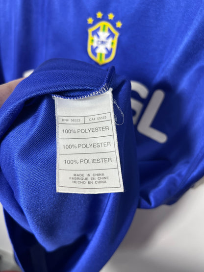 (M fits L) Brazil 2002 Nike Training Shirt