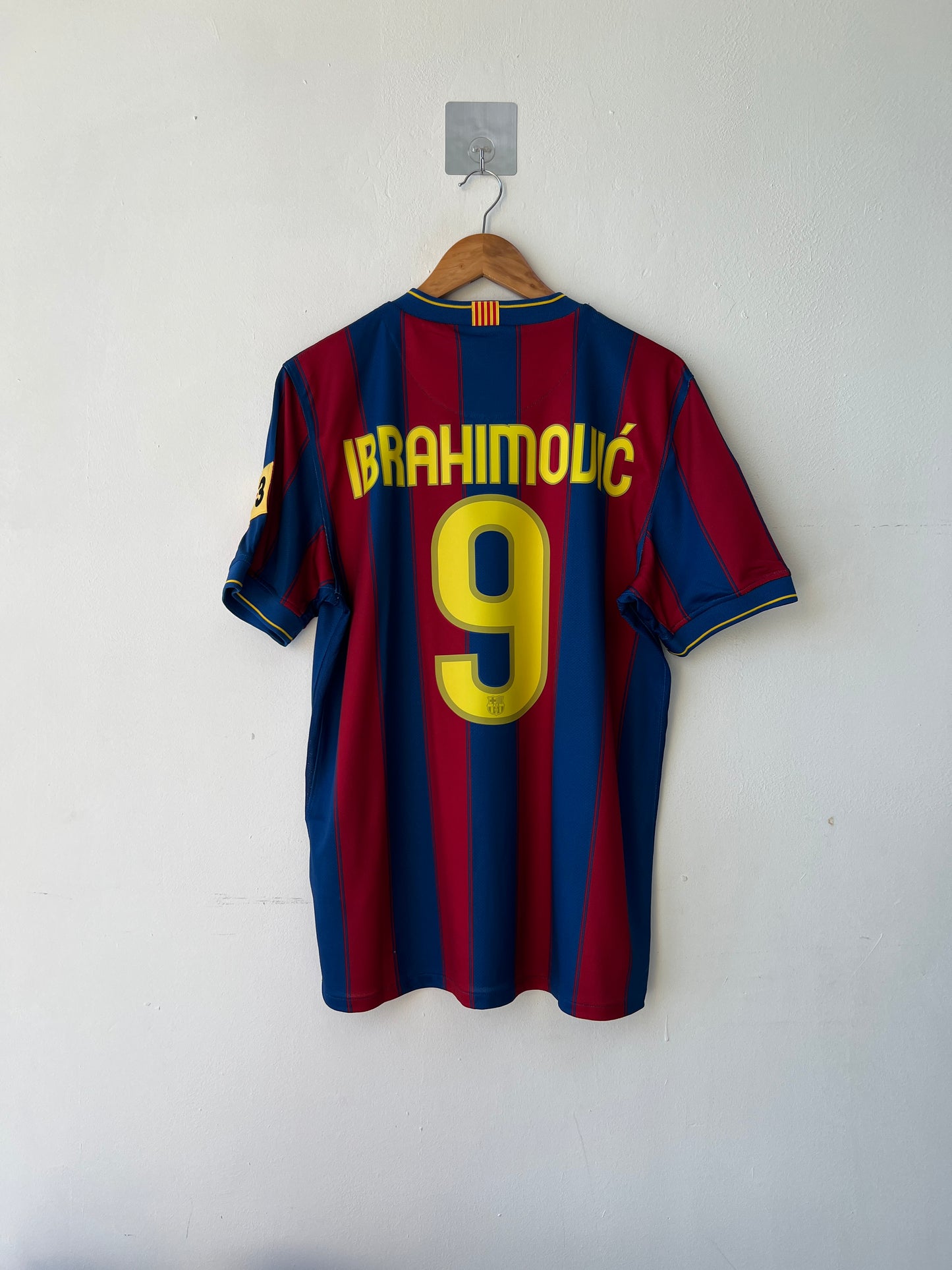 (M) Barcelona 2009-10 Home Shirt Ibrahimovic #9