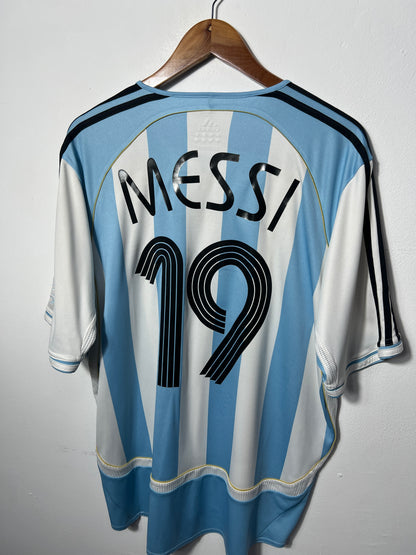 (L) Argentina 2005-07 Home Shirt Messi #19