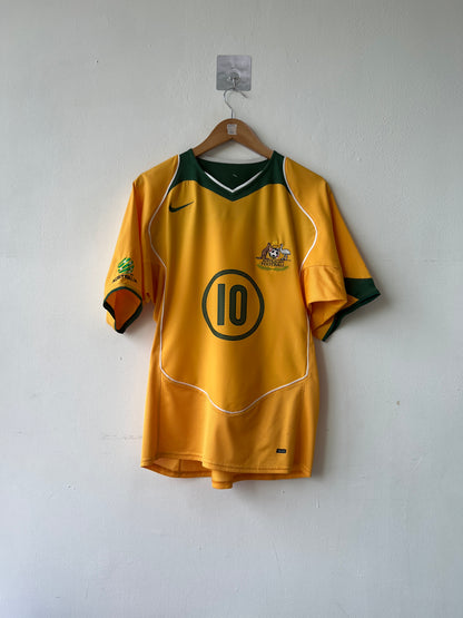 (M) Australia 2004-06 Home Shirt Kewell #10