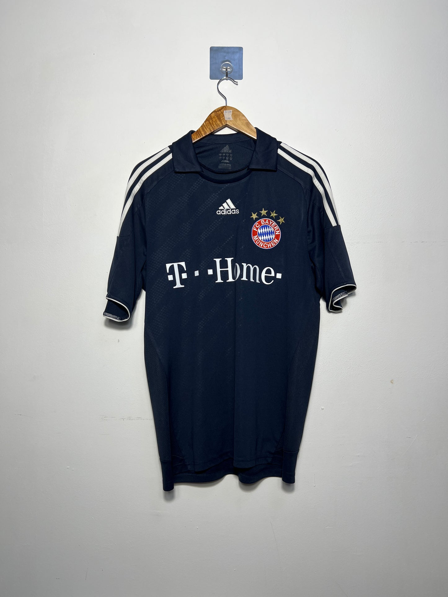 (L) Bayern Munich 2008-10 Away Shirt Kroos #39