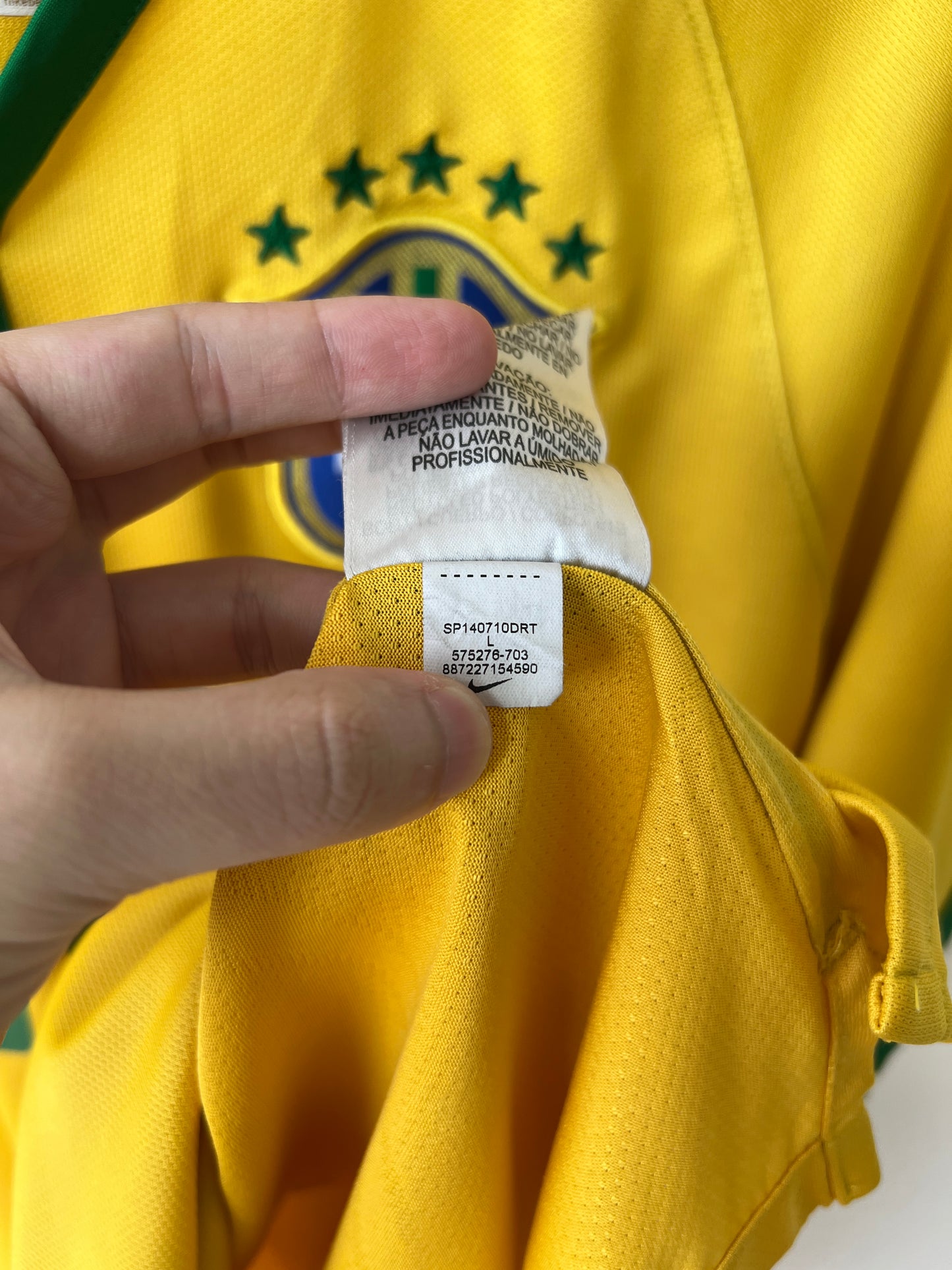 (L fits M) Brazil 2014-16 Player Issue Home Shirt Neymar Jr. #10