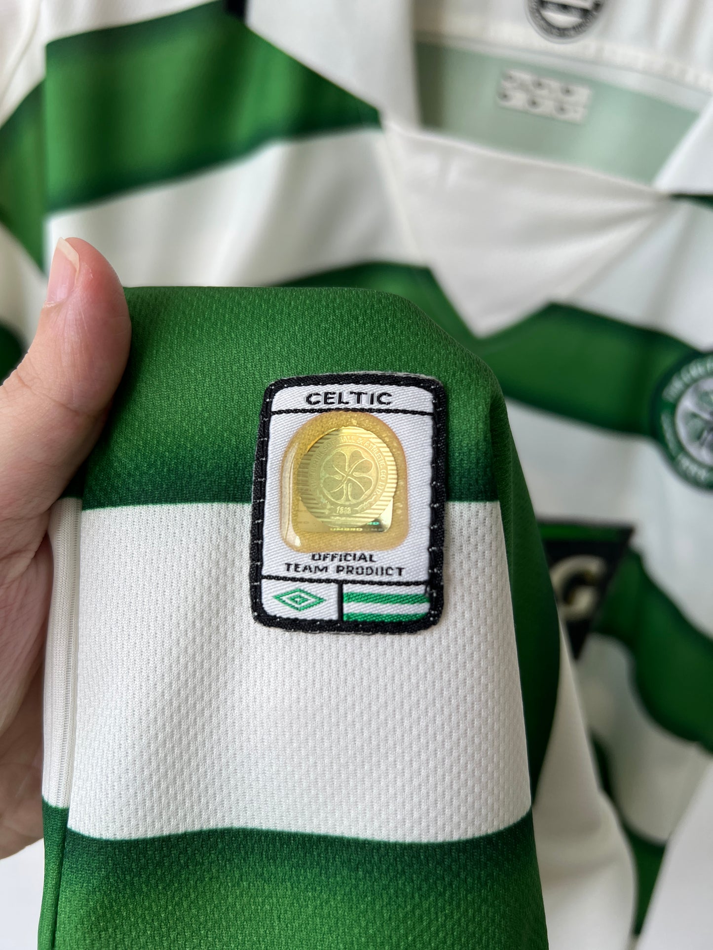 (L) Celtic 2004-05 Home Shirt Hartson #10