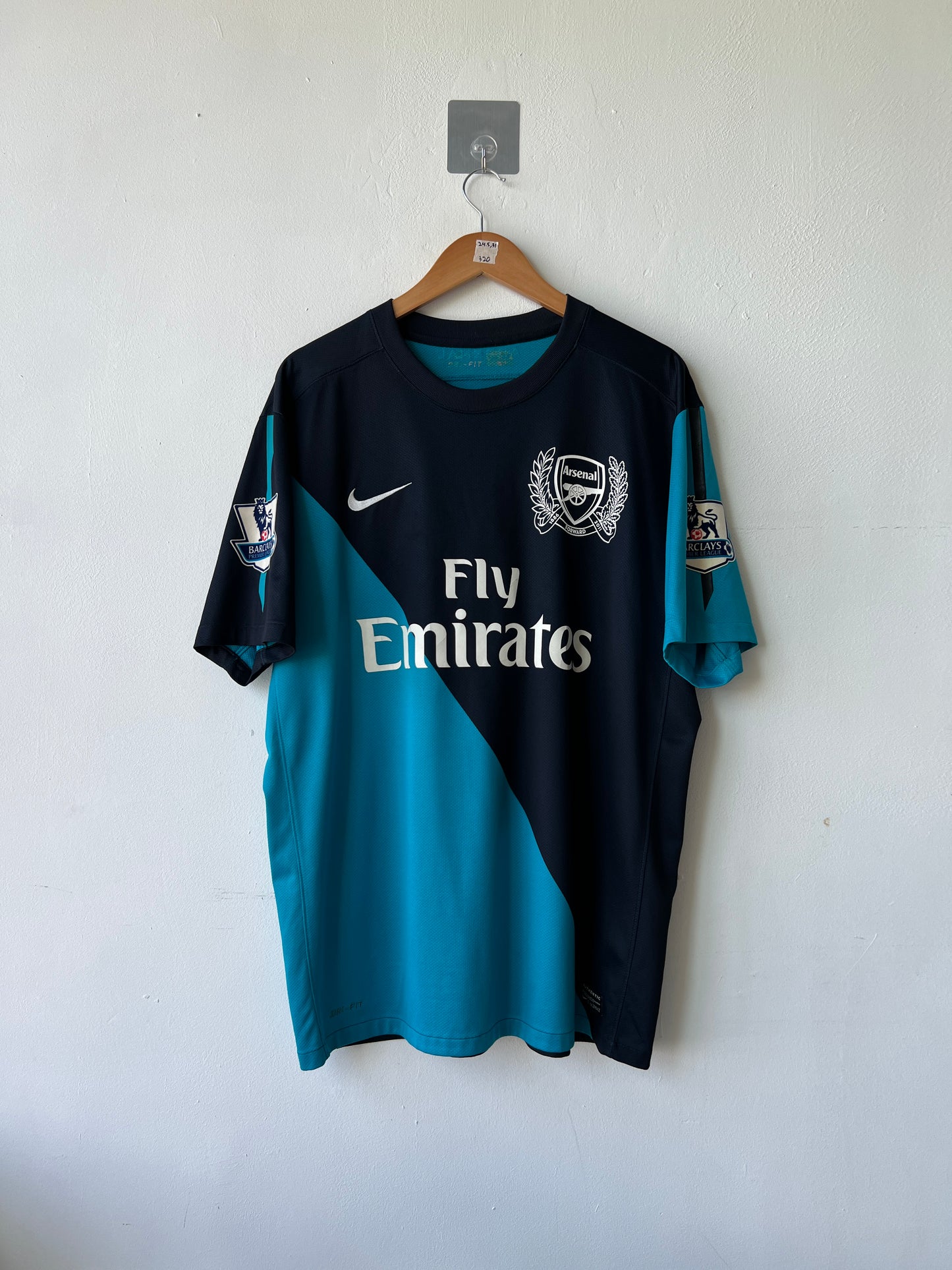 (XL) Arsenal 2011-12 Away Shirt v.Persie #10